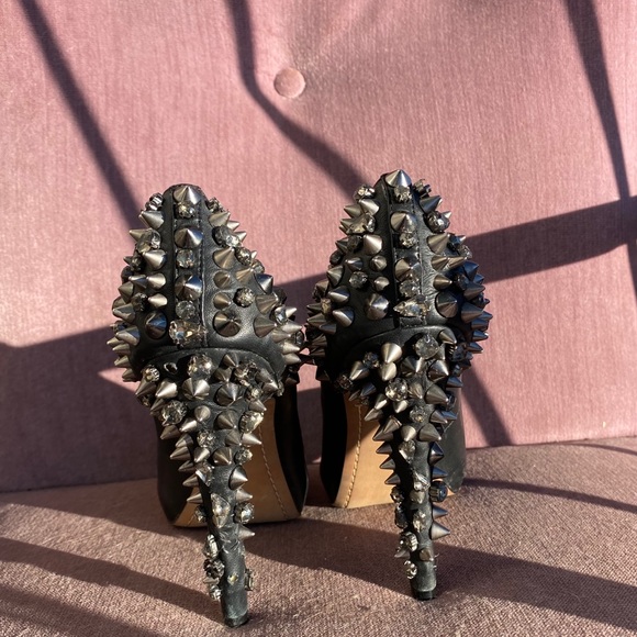 Amazing studded Sam Edelman heels! - Picture 3 of 8